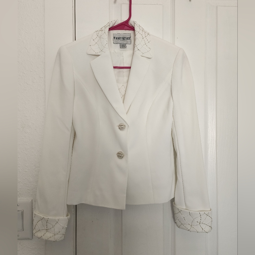 Vintage,John Meyer, size 4 petite, white.